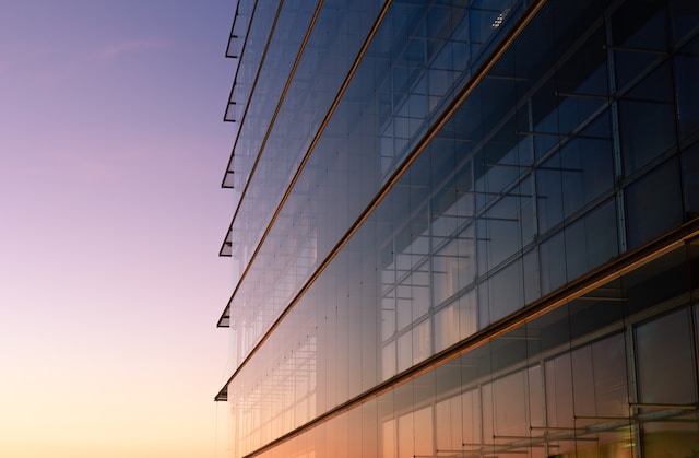 Illuminating Commercial Spaces: The Transformative Power of Glass